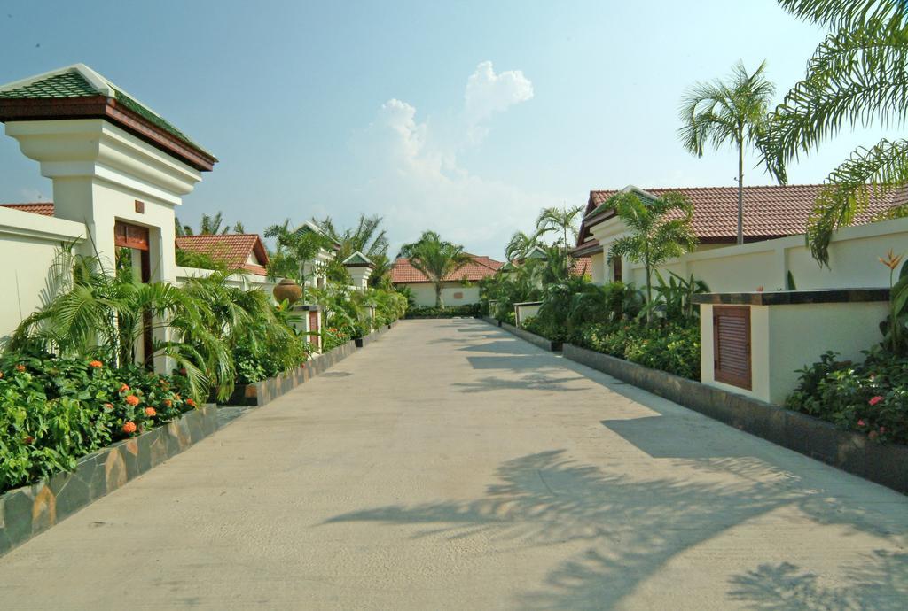 View Talay Villas Chonburi Exterior photo